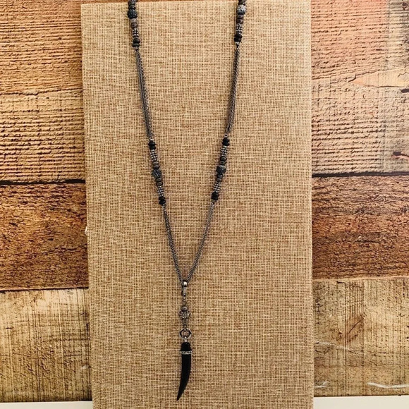 NWOT Stella & Dot Arlo Horn Necklace - Picture 2 of 6